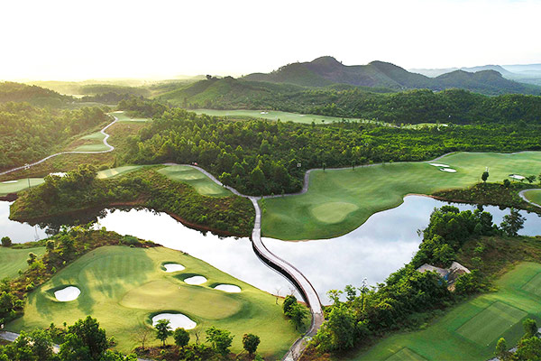 Golf Tour Đà Nẵng 3N2D - 2 vòng golf tại Hoiana Shores & Bà Nà Hill - 2 đêm ở khách sạn VANDA 4 sao